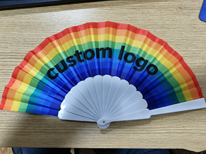 Éventail portable en polyester arc-en-ciel avec logo personnalisé, cadeau promotionnel imprimé pour les événements d'entreprise - Product Image 5