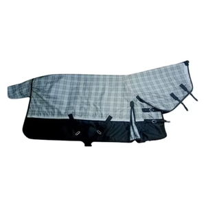 Couverture d'extérieur imperméable pour cheval de qualité supérieure, en toile de nylon durable, avec cache-cou pour un confort optimal en hiver. - Product Image 2