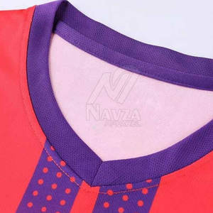 ชุดยูนิฟอร์มทีมฟุตบอลมืออาชีพ ปรับแต่งได้เต็มรูปแบบ เสื้อฟุตบอลและกางเกงกีฬา - Product Image 5