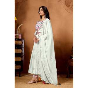 Vêtements de fête pour femmes ensemble de costume de travail de séquence brodée accessoire à la mode élégant - Product Image 6