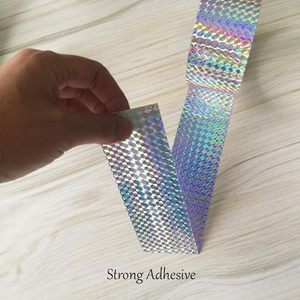 Cinta Adhesiva Holográfica Reflectante en Rollo para Proyectos de Manualidades, Decoración Artística, Envoltura de Regalos, Embalaje y Scrapbooking - Product Image 3