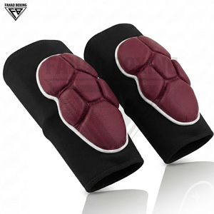 Coudières de protection personnalisées, noires et rouges, légères, de qualité supérieure, offrant une protection moyenne à élevée, flexibles, durables et robustes. - Product Image 4