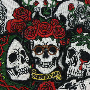 En stock, Patchs brodés thermocollants pour vêtements, style tatouage old school américain, motif crâne lumineux et rose - Product Image 3