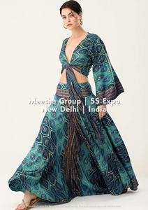 Ensemble jupe longue imprimée deux pièces pour femme, haut court à col en V avec nœud sur le devant et jupe longue fluide, tenue d'été bohème - Assortiment varié - Product Image 5