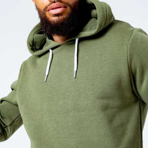 Ensemble de survêtement décontracté deux pièces pour homme, personnalisé avec logo, en molleton, idéal pour la gym, le fitness et l'entraînement - Product Image 4