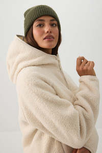 Custom <b>Women</b>’s Sherpa Jacket Premium Quality Breathable Fabric Wholesale Personalized Fleece Jacket For <b>Women</b> <b>Outerwear</b> OEM - Product Image 3