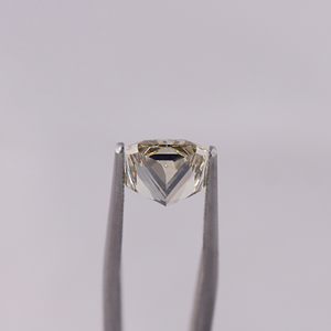 Diamante Cultivado en Laboratorio de Corte Radiante Amarillo Intenso de 1.4 Quilates, Piedra Suelta con Certificación IGI, Relleno Sintético para Joyería - Product Image 4