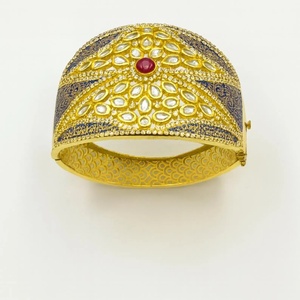 Brazalete Abrible en Forma de Bola con Baño de Oro Rosa y Meenakari Azul Kundan, Hecho a Mano en Rajastán, Tradicional, Vintage, para Boda, RAY FINE - Product Image 2