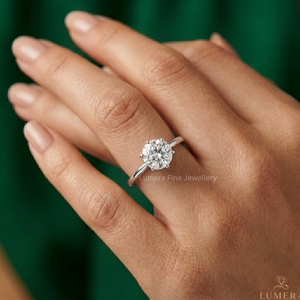 Bague de fiançailles de luxe en or blanc 9K 10K 14K 18K avec diamant de laboratoire taille ronde pour femme, certifiée IGI - Product Image 5