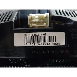 Velocímetro del Grupo de Instrumentos Clase E Usado OEM A2115402547 - Product Image 5
