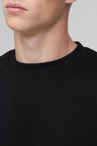 เสื้อสเวตเชิ้ตผู้ชายสีดำล้วน ทรงโอเวอร์ไซส์ ผ้าฝ้าย 100% แขนยาว คอกลม แห้งเร็ว เหมาะสำหรับใส่ในฤดูหนาว - Product Image 6