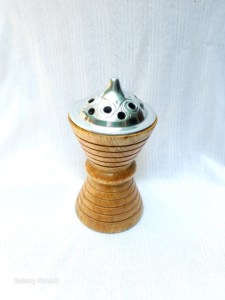 Brûleur d'encens en bois de manguier sculpté à la main, diffuseur aromatique toutes saisons, fait main, écologique, pour usage religieux, caractéristique régionale arabe - Product Image 6