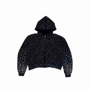 Sudadera con capucha personalizada con pedrería, estilo moderno, aspecto premium, tela de alta calidad, para uso urbano o informal. - Product Image 1