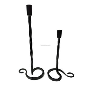 Soportes de velas de hierro y metal cónico con base tallada Candelabros de boda de hierro forjado con acabado negro - Product Image 5