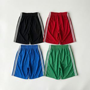 Shorts de sport pour homme en mesh avec bande latérale, taille élastique, tissu respirant, plusieurs couleurs, idéal pour le sport et la gym. - Product Image 5