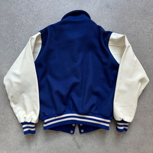 Chaqueta Varsity Unisex de Alta Calidad y Estilo Moderno para Hombre, con Cuello Alto y Logotipo Personalizado en Tela de Lona - Product Image 6