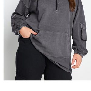 Robe sweat à capuche oversize pour femme, style doux, avec demi-zip, effet délavé et impression sérigraphiée en relief personnalisée - Product Image 5