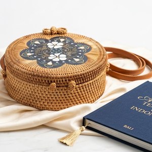 Eco Style Round Rattan Handbag for Women Handmade Woven <b>Summer</b> <b>Bag</b> for Beach and Casual Use Fashion - Product Image 1