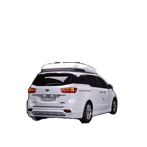 Kia Carnival 9 places, limousine haut de gamme, essence, boîte automatique, sièges en cuir, caméra de recul, 54 155 km, modèle 2018 - Product Image 1