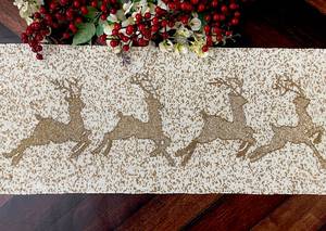 Camino de Mesa Navideño con Diseño de Reno, Rectangular, Hecho a Mano, Decorativo para Mesa de Comedor - Product Image 2