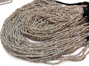 Perles de Labradorite Naturelle Mystique Facettées Rondelles 3-4mm Vendues par Fil - Product Image 6