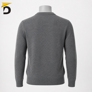 Pull en cachemire à col rond pour homme Darsa Impex Premium, offrant une chaleur légère, une texture douce, une forme classique, un style intemporel. - Product Image 4