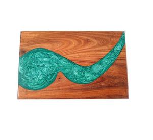 Planche à découper en bois et résine époxy faite à la main, planche de service de luxe pour fromage, idéale pour hôtel, restaurant, cuisine - Product Image 1