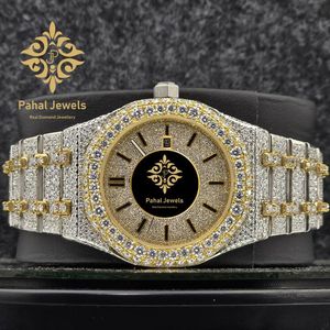 Montre analogique mécanique Iced, bracelet 20 mm, bracelet en acier inoxydable bicolore, incrustation de diamants, affichage de la date, montre habillée - Product Image 1