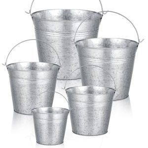 Seaux en acier galvanisé de grande qualité avec poignée en bois, parfaits pour les glacières, la décoration ou les paniers-cadeaux, à prix avantageux. - Product Image 4