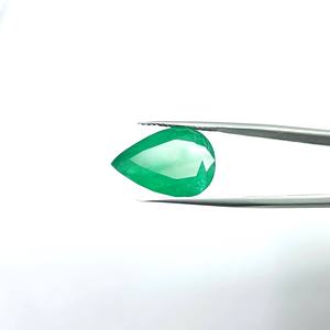 Esmeralda Verde de 16.76 Quilates, Forma de Pera, de Zambia, Gema Suelta - Product Image 2