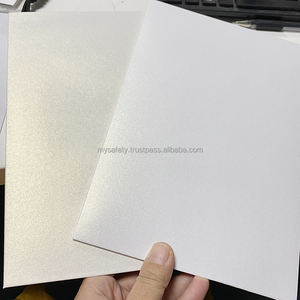 Étiquettes personnalisées numériques en film plastique laminé avec impression UV et gravure pour cartes d'invitation, cartes de vœux et fêtes - Product Image 5