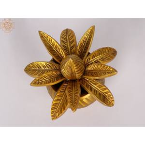 Kalasha de latón de 5 pulgadas hecho a mano con coco para accesorio de bebida India Puja - Product Image 3