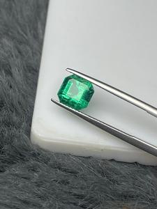 พลอยมรกตสีเขียวธรรมชาติทรงแปดเหลี่ยมสำหรับทำเครื่องประดับ - Product Image 6