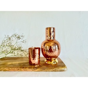 Jarra de Agua de Cobre Puro Hecha a Mano en India, 100% Hermética, Diseño Atractivo, Botella para Dormitorio, Jarra con Acabado Personalizado, Regalo - Product Image 1