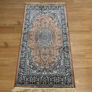 Alfombras Tradicionales Rajasthani Indias de Lana/Algodón de Pelo Alto, Diseño de Última Generación, Hechas a Máquina, en Venta a Bajo Precio - Product Image 1