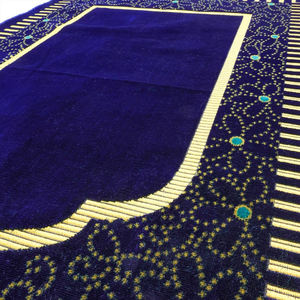 Alfombra de Oración Ligera Hecha a Máquina para Hombres y Mujeres Musulmanes, Antideslizante, Nuevo Diseño, Colores Personalizados para Viajes y Uso en el Hogar - Product Image 2