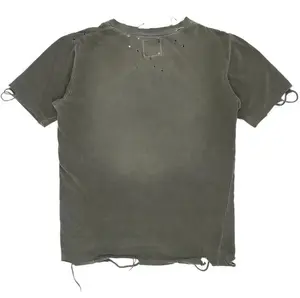 Camiseta de algodón personalizada estilo streetwear con estampado bajo demanda, diseño boxy, efecto desgastado vintage, lavado ácido y pedrería - Product Image 3