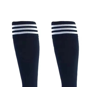 Chaussettes hautes unisexes antidérapantes en coton écoresponsable avec semelle thermique pour le football, le baseball, le yoga et la randonnée – Vente en gros - Product Image 4