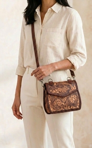 Sac à bandoulière portable en cuir véritable fait main, style vintage, avec boucle à motif floral en relief, pour usage quotidien - Product Image 5