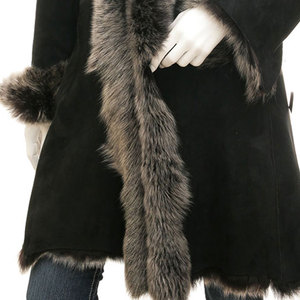Wholesale Elegant <b>Long</b> Black Shearling Coat With Fox Fur Collar And Cuffs Winter Warm Full Sleeve <b>Women's</b> <b>Jacket</b> - Product Image 2