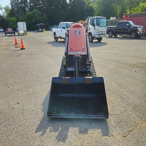 Cargadora compacta Ditch Witch: Ofrece un funcionamiento fluido, alta productividad y un rendimiento duradero para proyectos diarios - Product Image 2