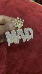 Pendentif Couronne Moissanite Personnalisé Lettre Gravée Iced Out Hip Hop Luxe Collier Statement Bijoux Pour Hommes Femmes - Product Image 4