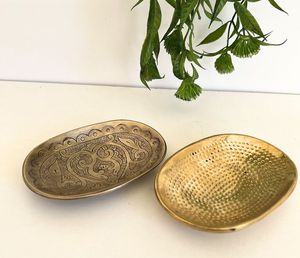 Metal <b>Soap</b> Dish <b>Holder</b> For Bathroom Sink Countertop With Decorative Look And Drainage Base - Product Image 5