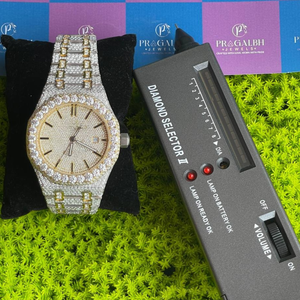 Reloj de Lujo con Caja de Aleación Bicolor, Totalmente Adornado con Cristales de Moissanita y Zafiro, Movimiento de Cuarzo, Resistente al Agua 10 Bar, Estilo Hip-Hop - Product Image 5