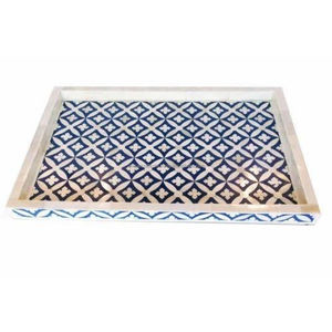 ถาดฝังกระดูก geoform ถาดเสิร์ฟทรงสี่เหลี่ยมทำมือพร้อมลวดลายเรขาคณิตสำหรับตกแต่งร่วมสมัยของขวัญและการแสดงผล - Product Image 1