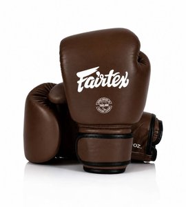 Gants de boxe Fairtex professionnels en cuir bordeaux personnalisés, légers, avec fermeture à boucle et crochets, pour entraînement de kickboxing - Product Image 3
