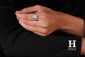 แหวนหมั้นเพชรทรงหัวใจแบบโรแมนติก ฝังเพชรแล็บโกรว์ 14K ทองคำขาว ดีไซน์รูปตัววี ประดับเพชรรอบวง ชุดแหวนเจ้าสาว - Product Image 4