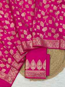 Conjunto de traje Banarasi Semi Katan para mujer, diseñado para ocasiones festivas, con un acabado tejido de alta calidad y un aspecto clásico de tejido Banaras. - Product Image 5