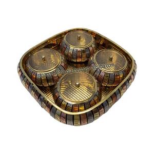 Boîte à bonbons de luxe en métal vintage bol en acrylique bol à noix divisé organisateur de stockage des aliments avec couvercle en verre - Product Image 3