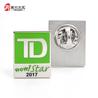Badge personnalisé en émail souple en forme de cœur pour club de golf et de football, idéal pour les anniversaires, les cadeaux promotionnels d'entreprise, vente en gros directe usine